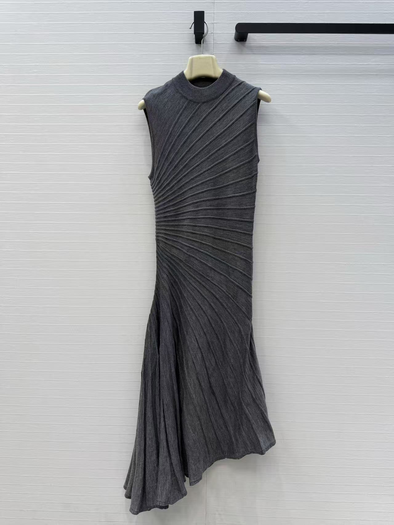 Robe ajustée en laine plissée  - Women Formal Wear Designers avis et prix