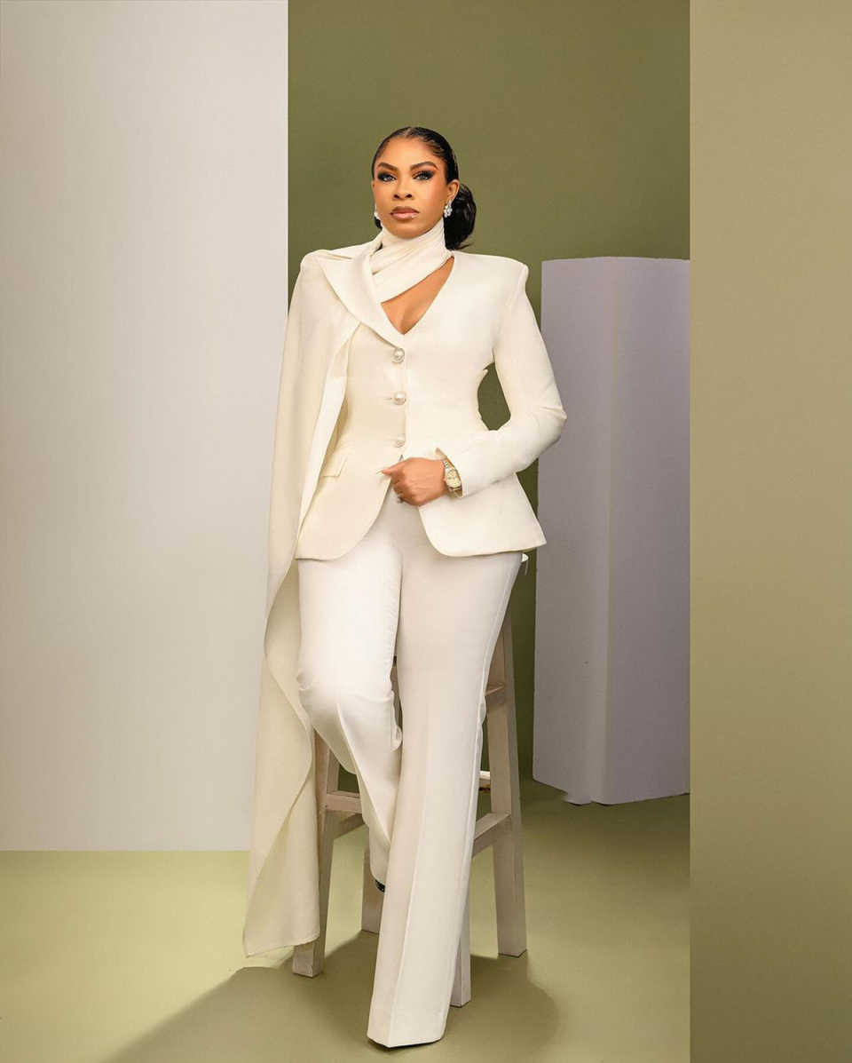Costumes pantalons personnalis - Women Formal Wear Designers avis et prix